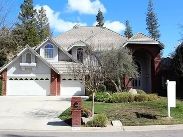 9876 N Heather Dr, Fresno, CA 93720