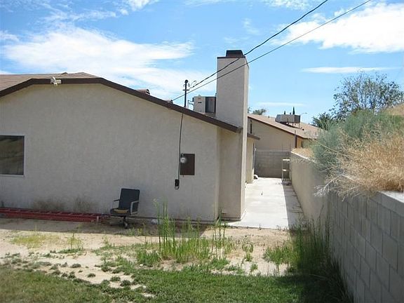 3rd image of 17098 Lorene Dr