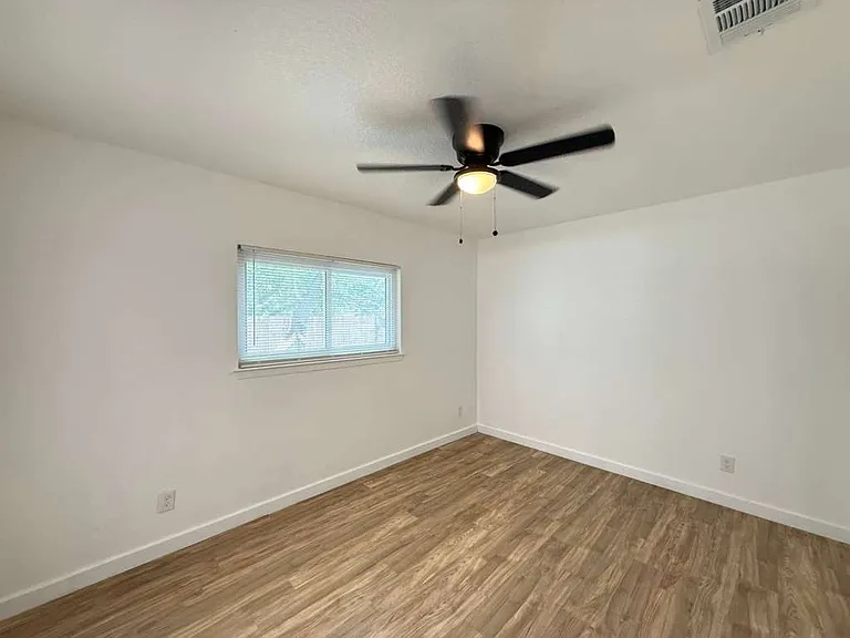 5542 Snow Fox St — Photo 11