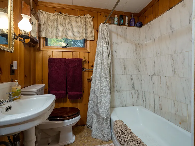 10 Juniper Ln — Photo 43