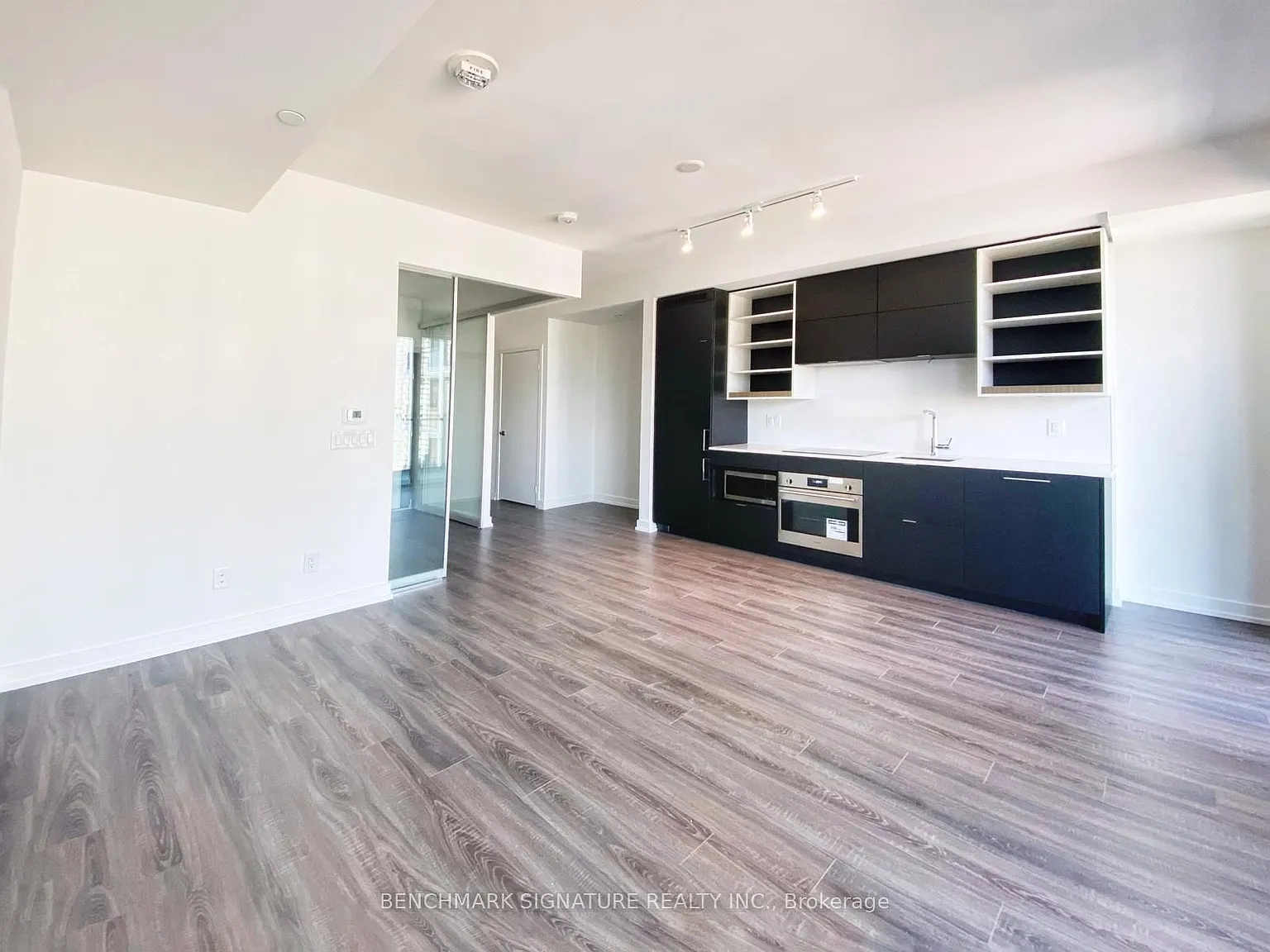 1 bed, $2,300 — Photo 2