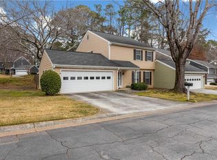 4561 Village Oaks Way, Dunwoody, GA 30338