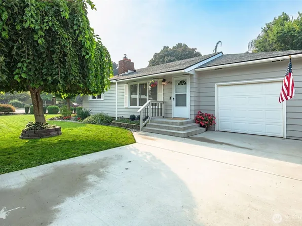 1388 Tedford Street SE, East Wenatchee, WA 98802