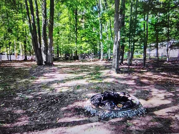 5th image of 316 Christina Ln