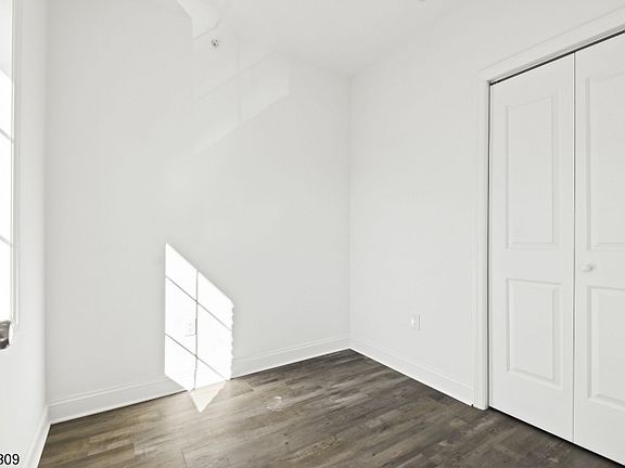 5th image of 73 4th Ave Unit 3B