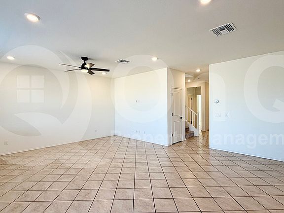 5th image of 2556 W La Salle St