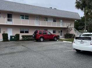 18081 SE Country Club Dr APT 100, Jupiter, FL 33469