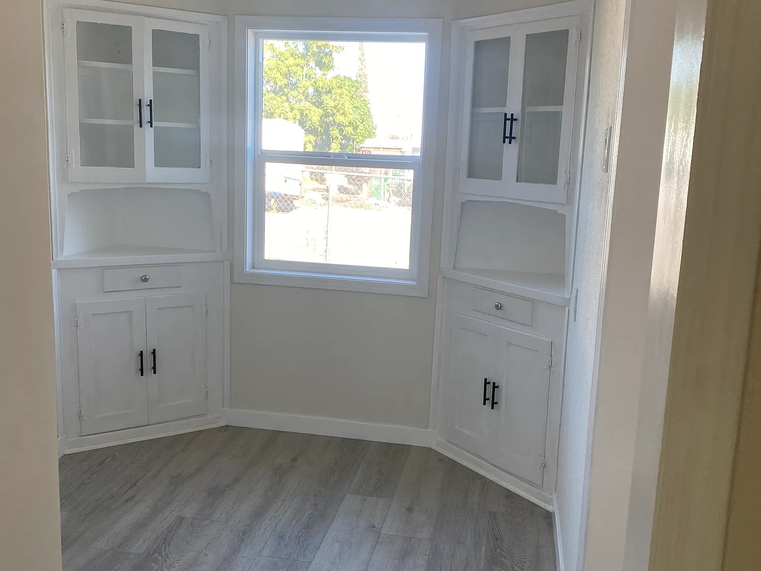 2 bed, 798 sqft, $1,800 — Photo 2