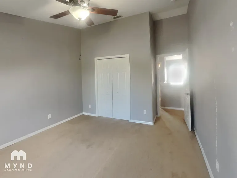 5372 Neil Dr — Photo 15