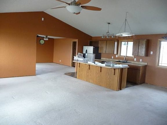 4th image of 3828 W Lakeshore Dr