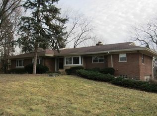 22W361 Ahlstrand Rd, Glen Ellyn, IL 60137