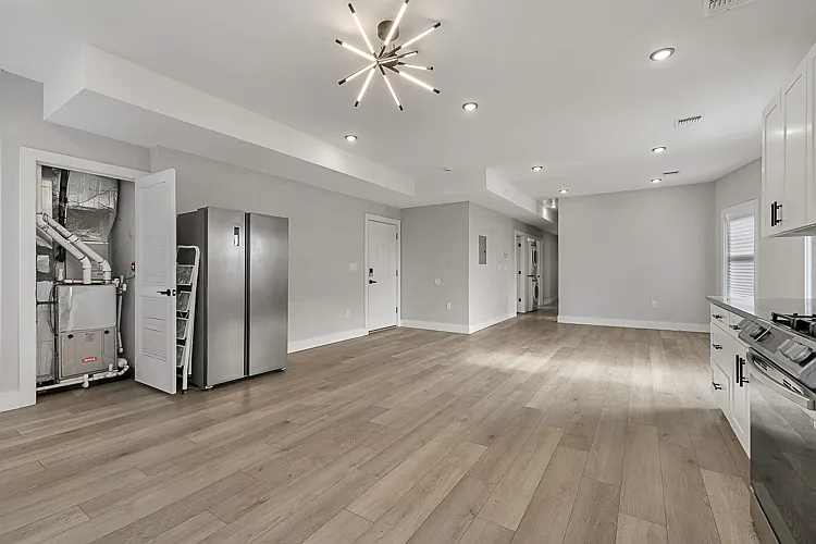 Building Photo - 626 S 20th St #3