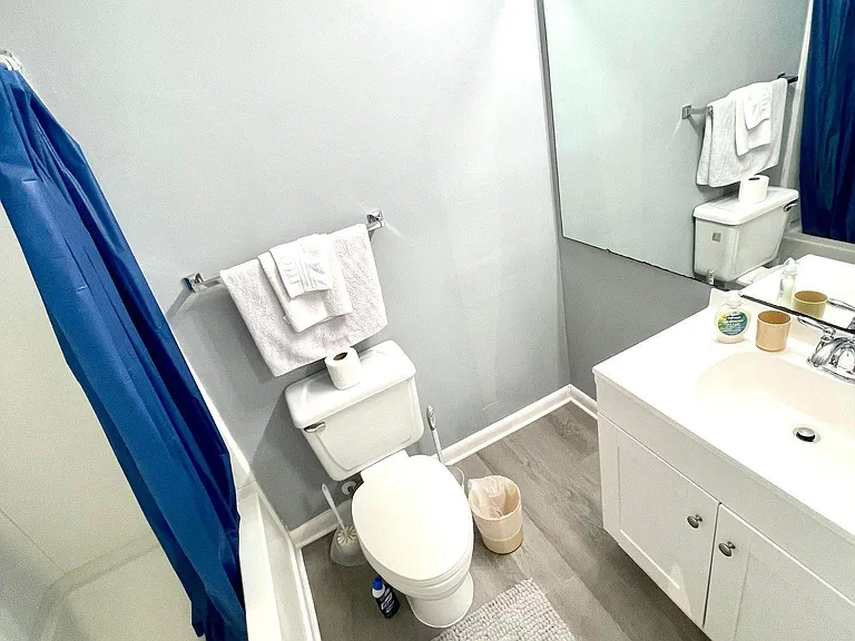 1401 Collegiate Cir #302 — Photo 16