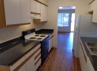1765 SW Tamarack St APT 17, McMinnville, OR 97128