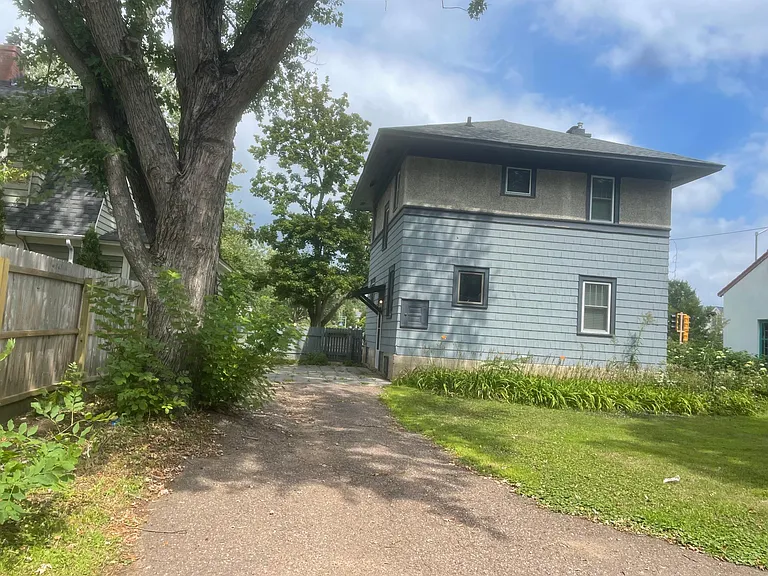 Garfield Ave — Photo 24
