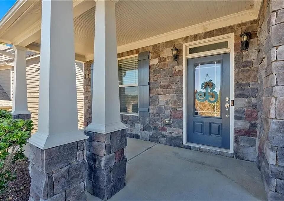 2nd image of 585 Naturewalk Blvd