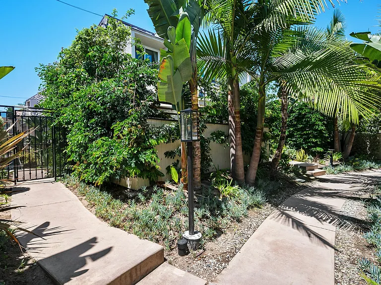 2115 Farrell Ave #C — Photo 39