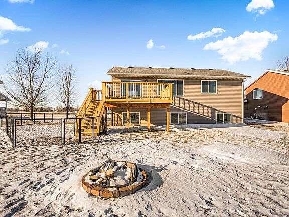 2nd image of 120 Shire Rd N