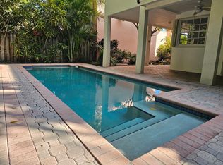 9441 NW 47th Ter, Doral, FL 33178