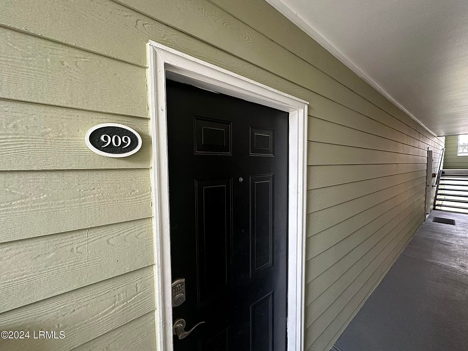 2nd image of 100 Kensington Boulevard #909