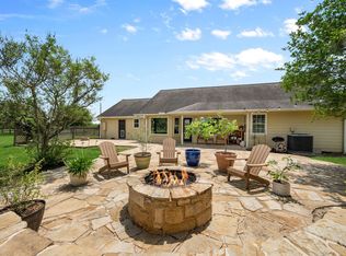 1945 Settlers Way Dr, Sealy, TX 77474