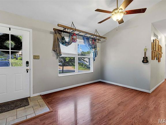 5th image of 3642 N Meadow Mill Dr