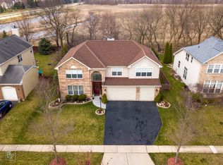 2248 Barrett Dr, Algonquin, IL 60102