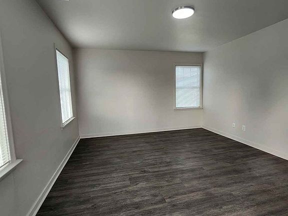 3rd image of 701 W Shoshone St #707