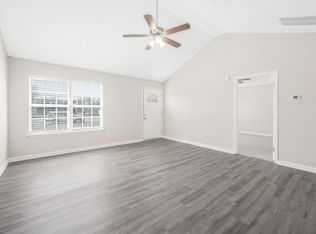 220 Sky Harbor Dr, Murfreesboro, TN 37129
