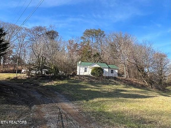 2nd image of 4933 Circle Rd