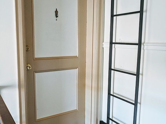 4th image of 2608 Kensington Ave APT 6