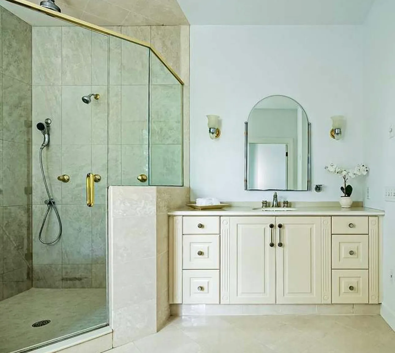 116 Cranbrook Dr — Photo 4