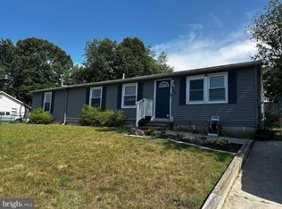 45 Cambridge Ave, Sicklerville, NJ 08081