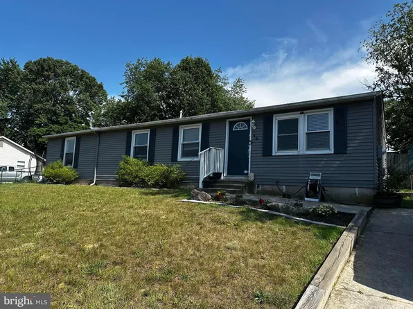 45 Cambridge Ave, Sicklerville, NJ 08081