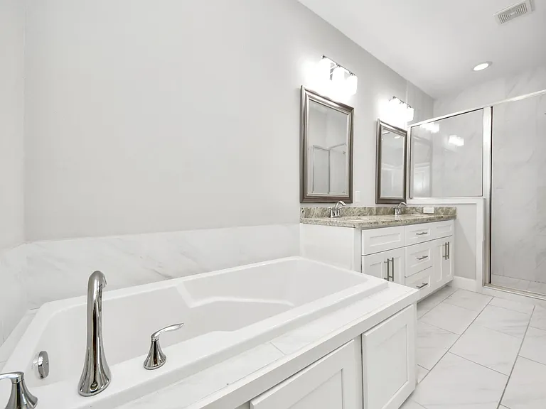 1805 Napa Creek Ln — Photo 24
