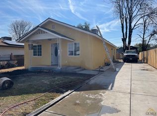 251 W 3rd St, Buttonwillow, CA 93206