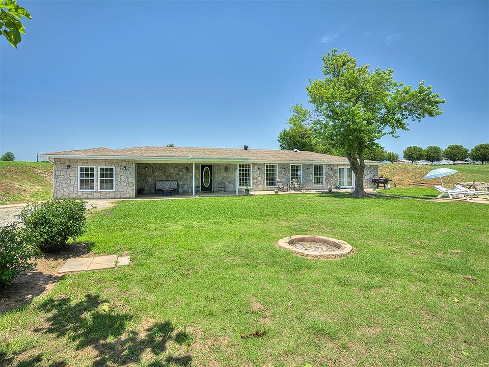 1st image of 19809 Persimmon Ln