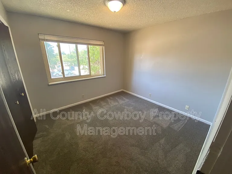 267 N 8th St #6 — Photo 6