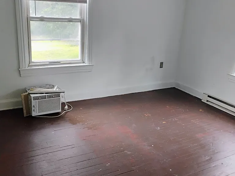 517 1/2 N Cameron St #517 — Photo 5