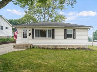 228 Lynn Dr, Cuyahoga Falls, OH 44221