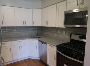 2030 W 111th St APT 301, Chicago, IL