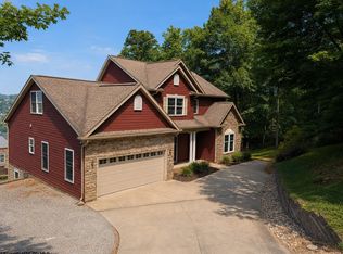 39 Dockview Ln, Morgantown, WV 26508