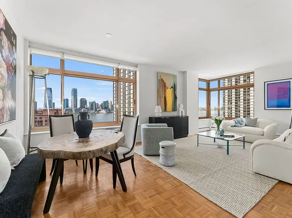 250 S End Ave #Ph1a, New York, NY 10280