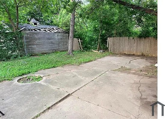 13546 Northlawn St — Photo 8
