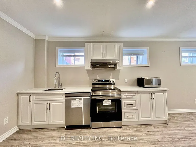 21 Brookgreene Cres — Photo 6