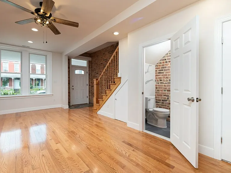 1224 W Cary St — Photo 11