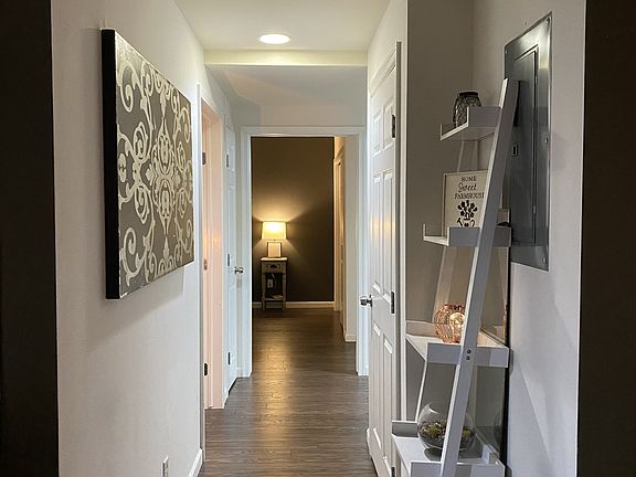 2nd image of 148 Greenwich St