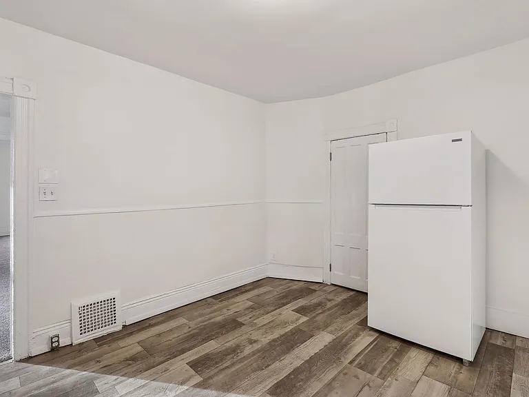 283 Harrison Ave — Photo 11