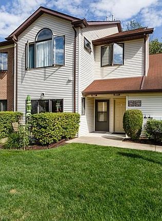 2nd image of 7277 Village Dr Unit 7277