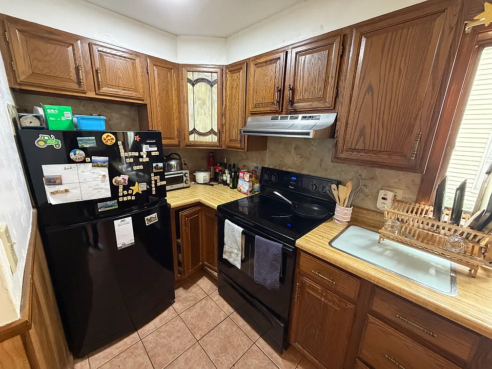 104 W Adams St #1